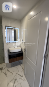 Modern Apartment image 8
