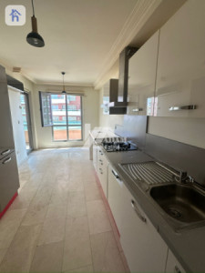 Spacious Apartment with Park View image 10