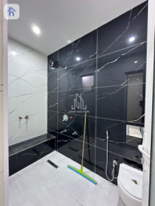 Spacious house with 5 bedrooms image 12