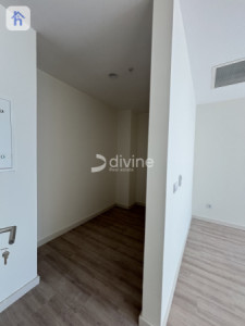 Luxurious Apartment in Prime Location image 1