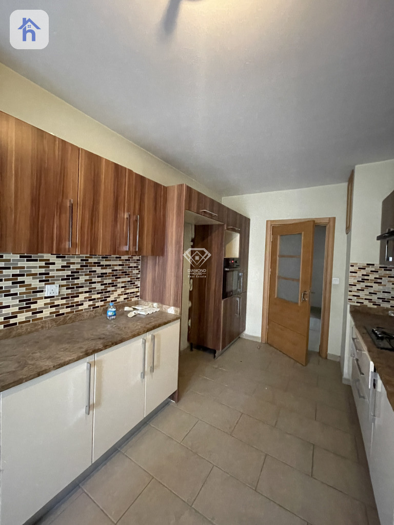 Elegant two-bedroom apartment on 10th floor