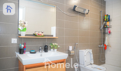 Family House with 4 Bedrooms in Hiwa City Image 9