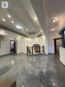 Large Family House in Dream City image 14