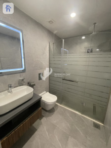 Elegant One-Bedroom Apartment for Rent Image 6