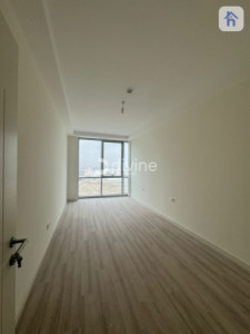 Modern 2-Bedroom Apartment in Empire Square image 2