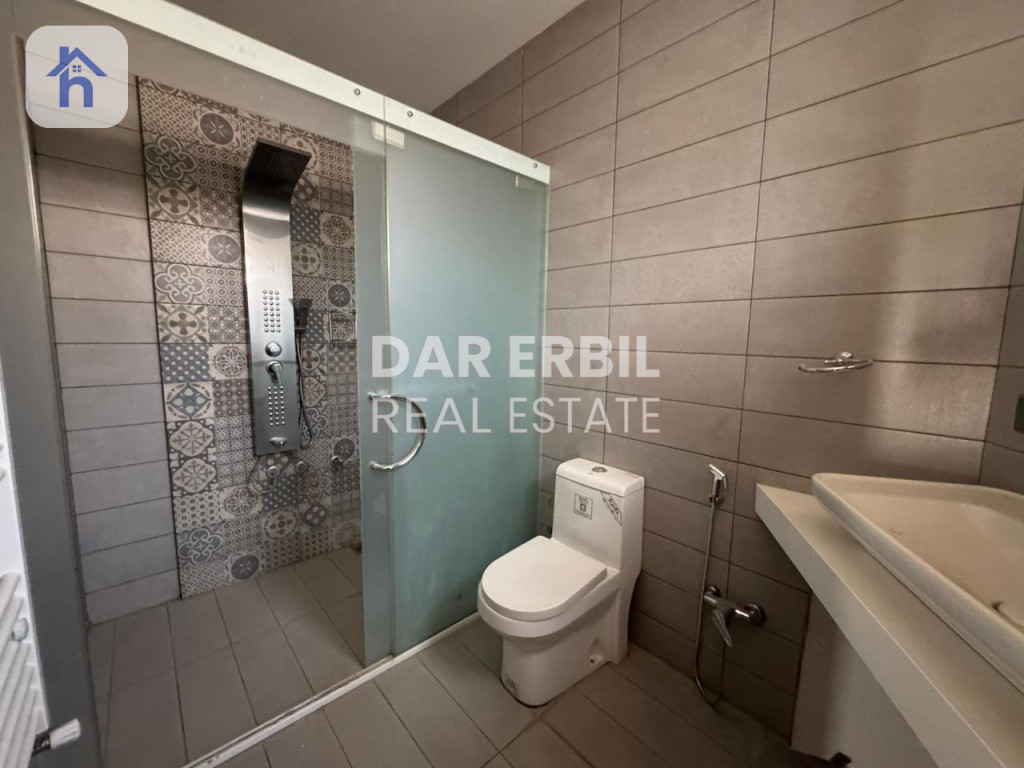 منزل واسع بـ 5 غرف نوم في أربيل صورة 16