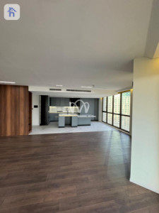 Modern Apartment with Stunning Views Image 4