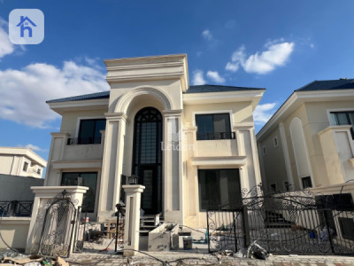Luxurious House with Swimming Pool for Sale image 1