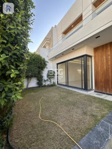 Modern 6 Bedroom House in Dream City image 2