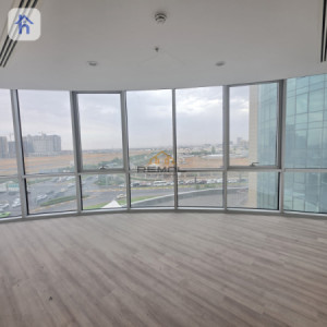 A 4+1 apartment for rent in Empire square image 7