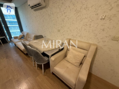 Studio Apartment image 2