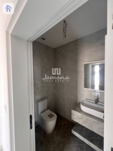 Spacious House with Modern Design Image 19