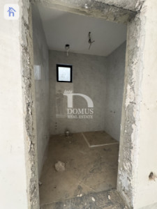 House with 4 Bedrooms in Aram City 2 Image 18