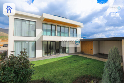 House (469m²) image 2