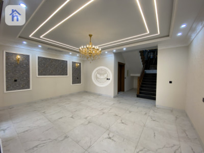Luxury House Image 5