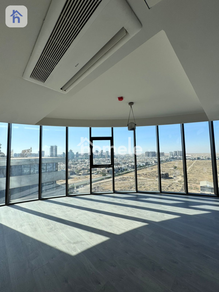 Spacious Apartment in Cavalli Tower