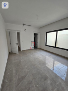 5 Bedroom House for Sale Image 11