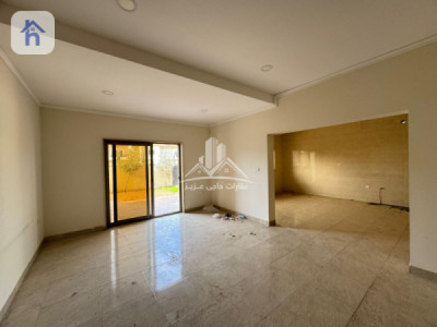 Spacious House with Modern Design Resim 5