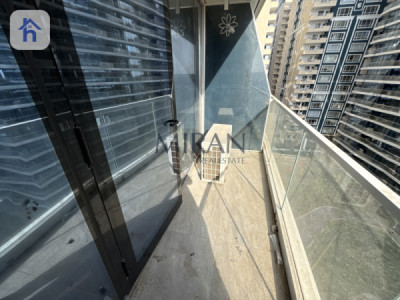 Modern Studio Apartment with Great Views Image 4