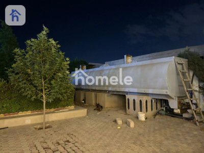 مزرعة واسعة مع أشجار الفاكهة صورة 6