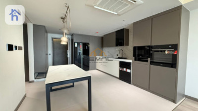 Modern Apartment in Prime Location image 2