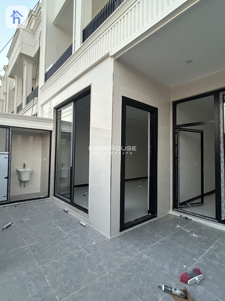 House Opposite Garden — 2
