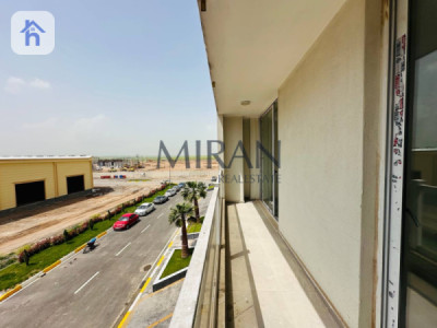 شوقەی مۆدێرن دوو ژووری نوستن لە نزیک فڕۆکەخانە وێنە 8