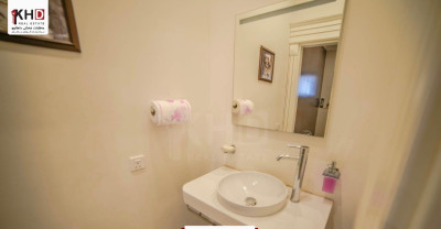 Luxurious House with Multiple Bedrooms Image 25