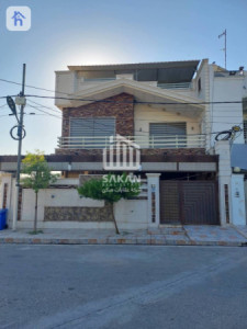 Corner House Opposite Garden image 2