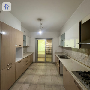 Spacious Apartment in Empire Wings Resim 3