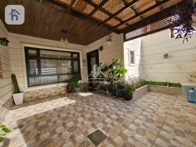 Modern House with 3 Bedrooms Image 3