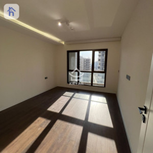 Charming 1BR Apartment with Great Views Image 4