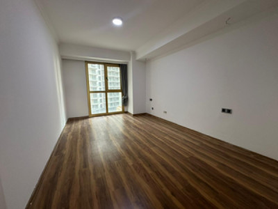 Modern Apartment in Roya Tower image 2