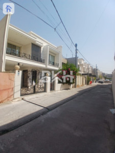Elegant Two-Floor House for Sale image 2