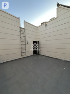 Spacious house in Spanish Village 2 image 11