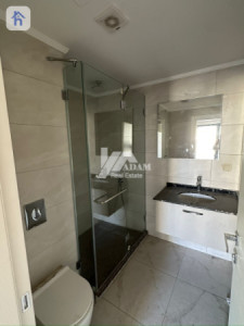 Modern 2-Bedroom Apartment with Stunning Views Image 6