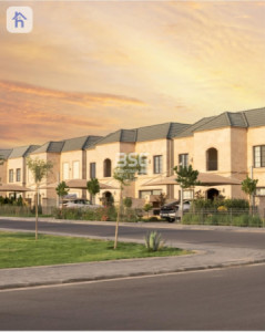 Spacious House with 4 Bedrooms image 3