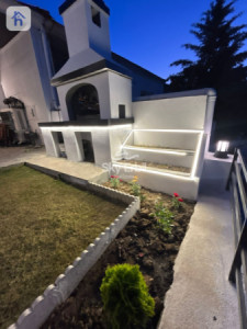 Corner House Image 23