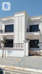 Corner Commercial House image 1