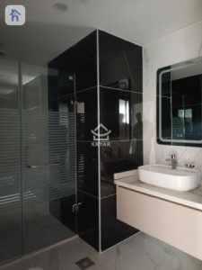 Modern Apartment Image 18