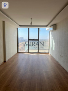 شوقەیەکی فراوان لە ستار تاوەرز وێنە 3