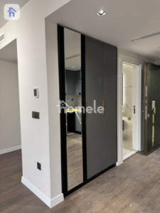 Modern Apartment Image 5