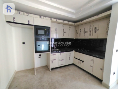 Modern Studio Apartment in Rami Towers image 1