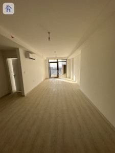Modern Apartment with Great Views Image 4