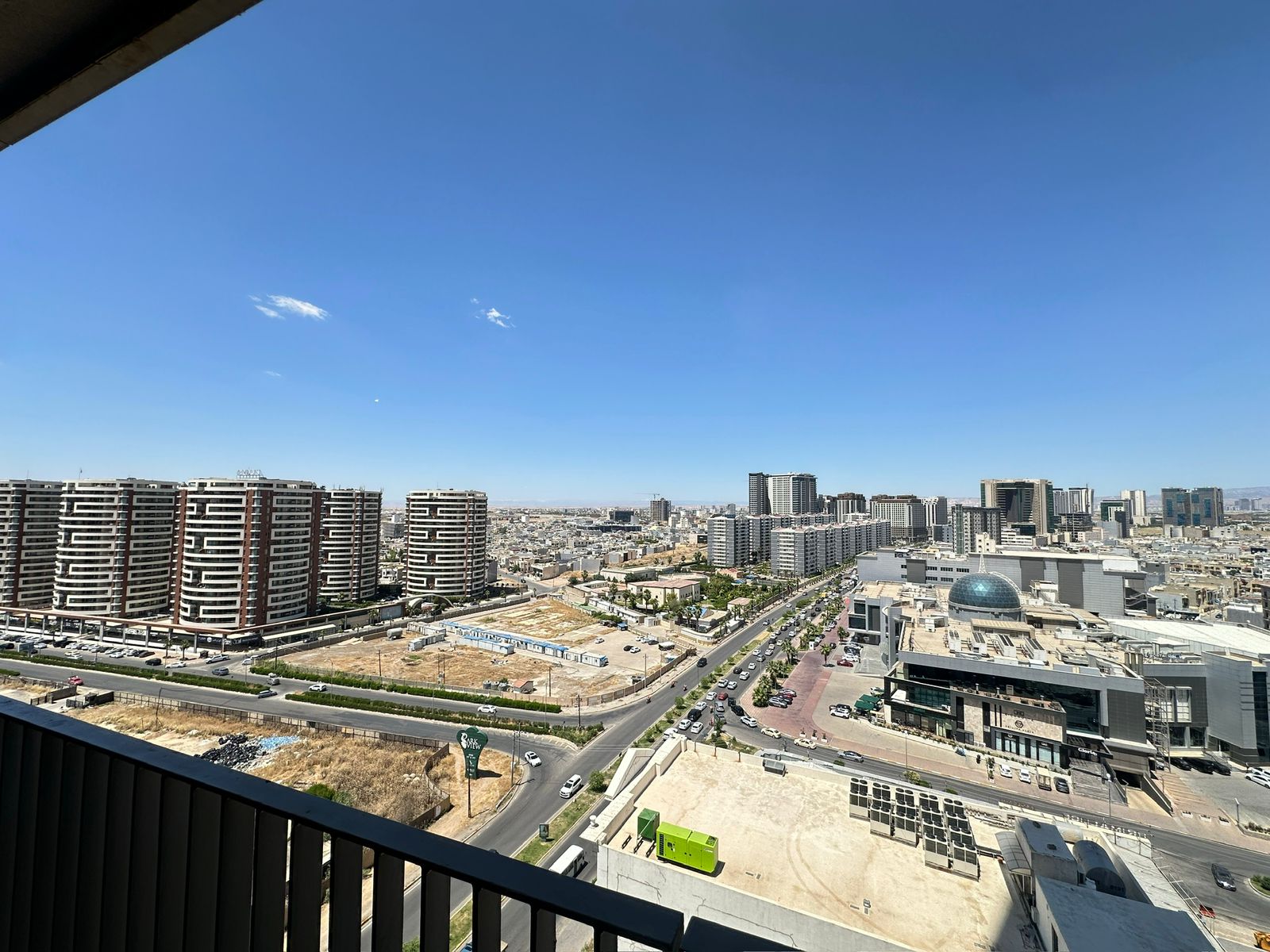 Luxurious Apartment in Cavalli Tower Resim 19