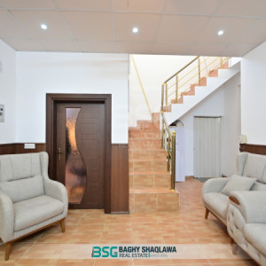 خانووی ڕاخراو بۆ فرۆشتن وێنە 6