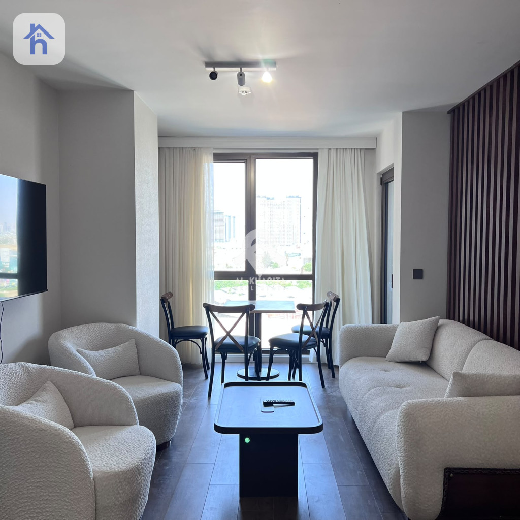 Cozy 1 Bedroom Apartment with Great Views