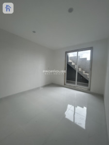 Spacious Family Home, Great Location image 6