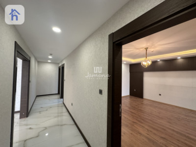 Luxurious 4-Bedroom Apartment Image 12