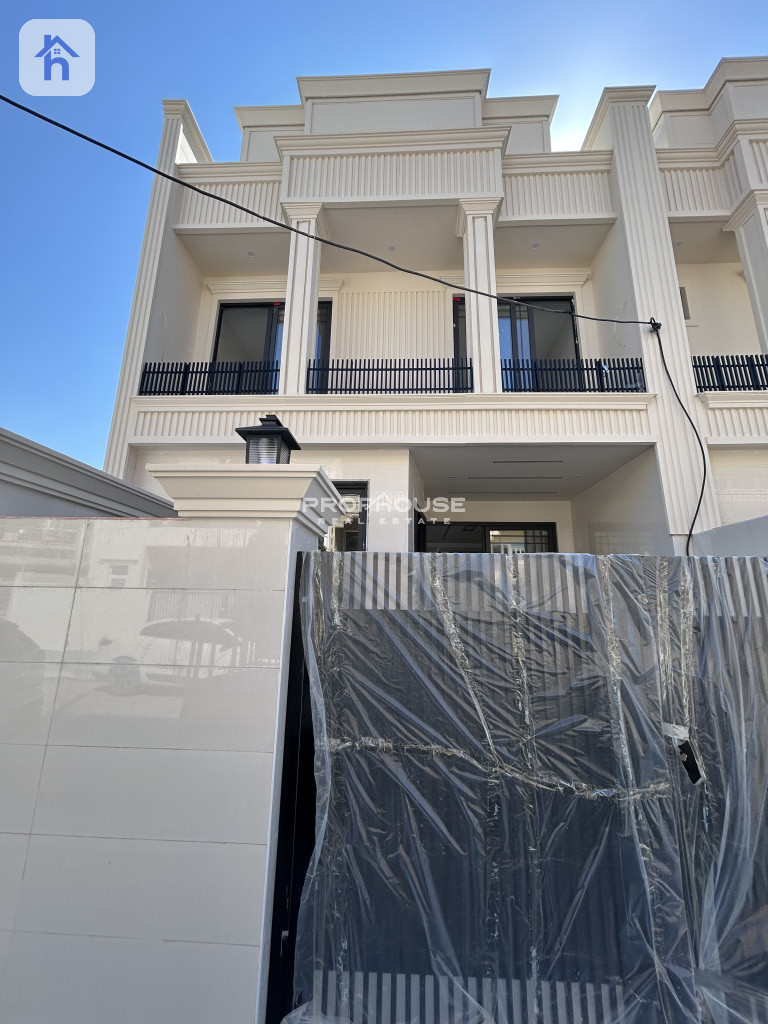 Spacious 4-Bedroom House in Erbil Image 1